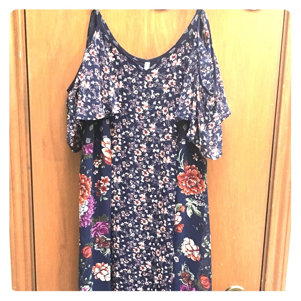 Beautiful floral maxi dress